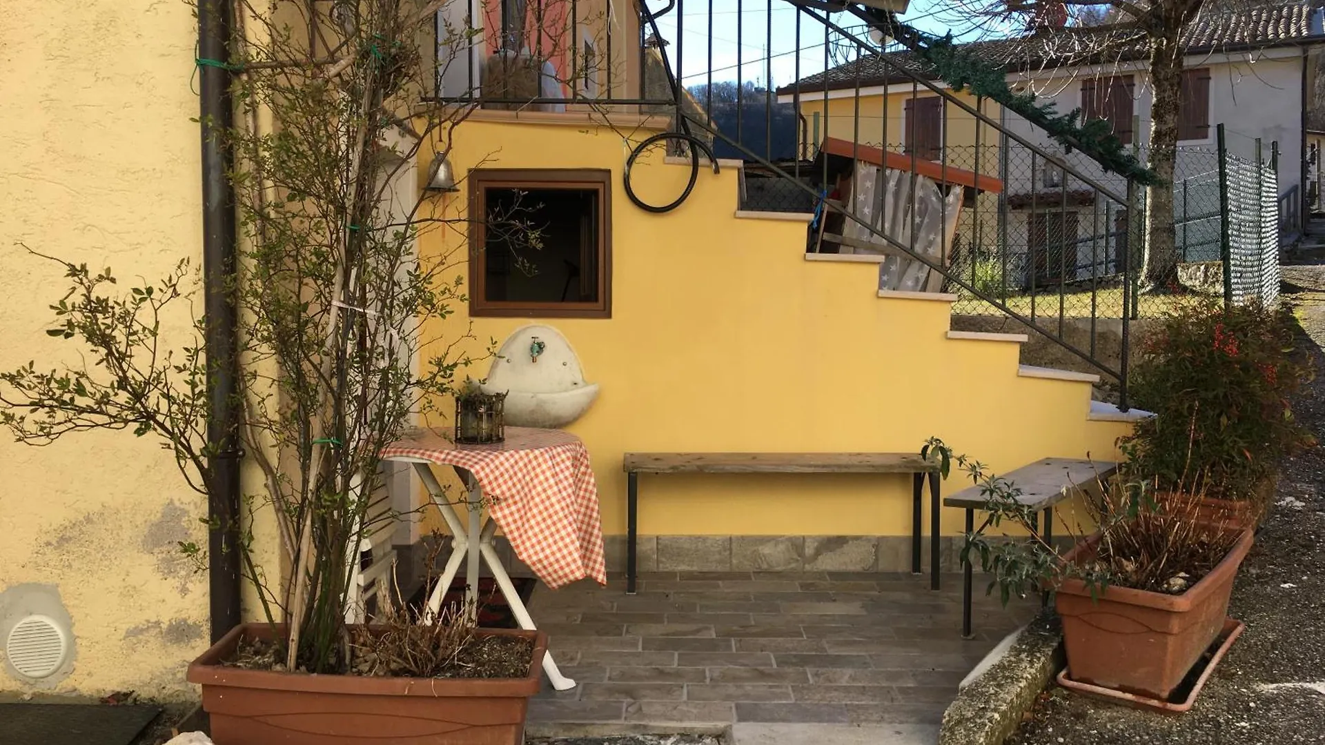 Casa vacanze Ca' Rosina. Una Casetta Nel Bosco. Ferrara di Monte Baldo