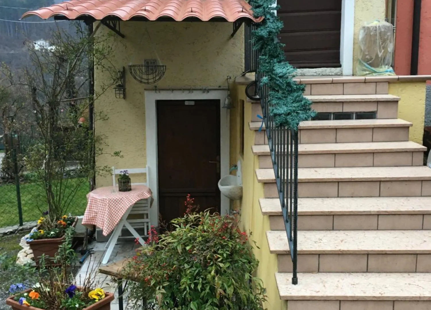 Casa vacanze Ca' Rosina. Una Casetta Nel Bosco. Ferrara di Monte Baldo
